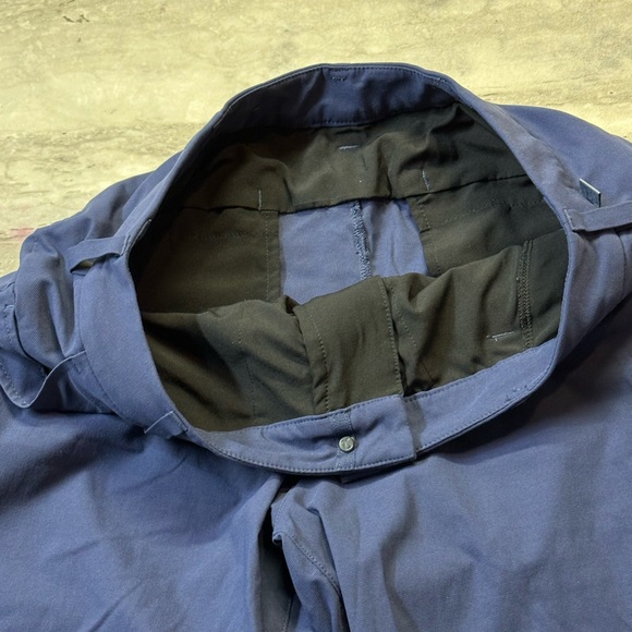 SOLD -Lululemon Stretch Nylon Classic-Tapered Golf Pant 31” - Picture 7 of 9